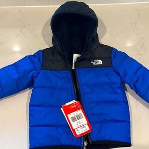 NWT North Face fleece lined reversible puffy jacket